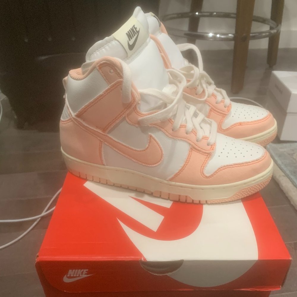 NIKE DUNK HI 1985 PINK